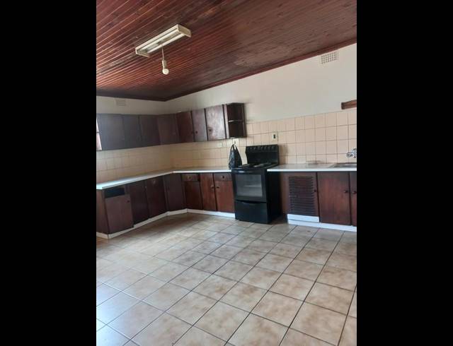 4 BEDROOM PROPERTY TO RENT IN ALLANDALE